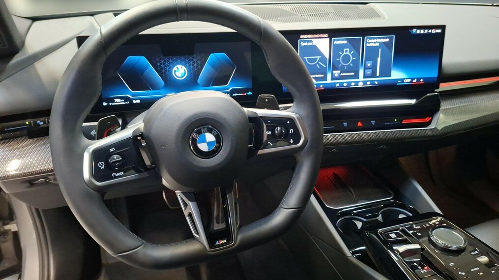 BMW Serii 5, 520