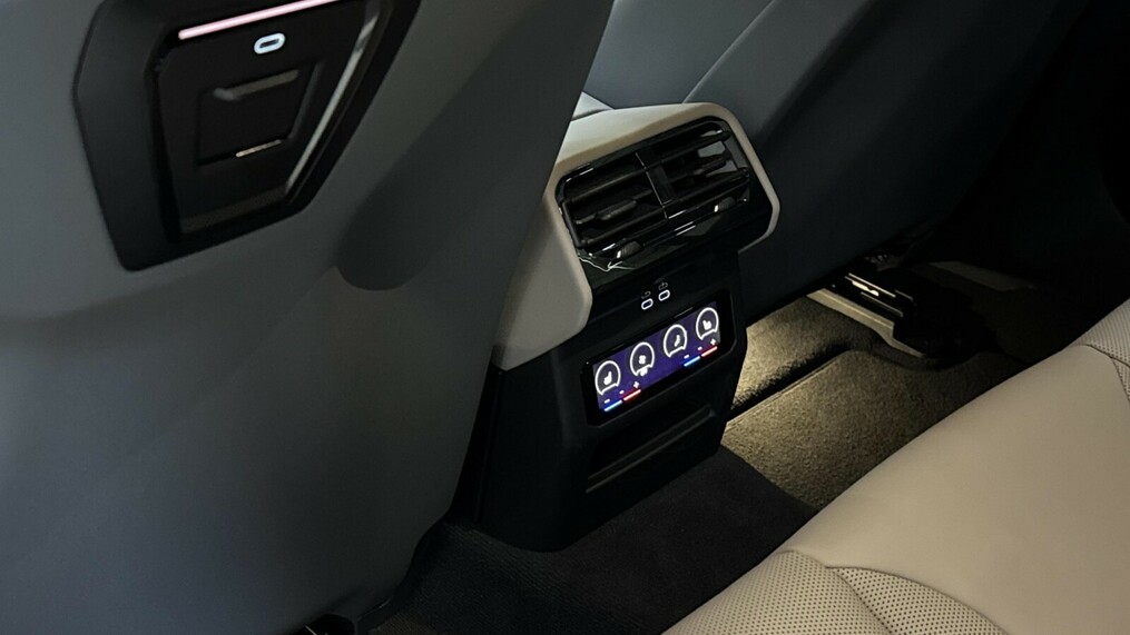 BMW Serii 5, 520