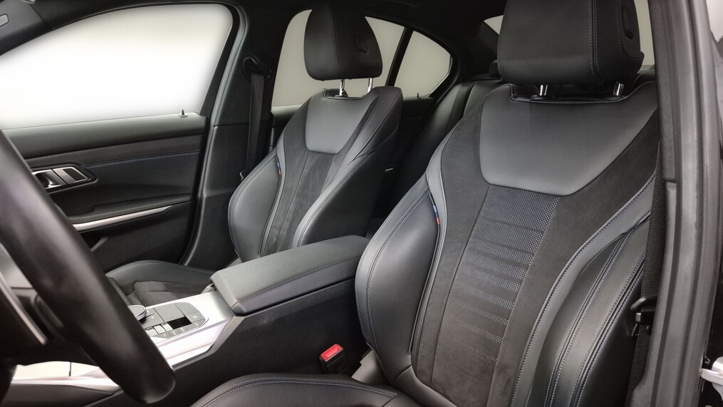 BMW Serii 3, 320