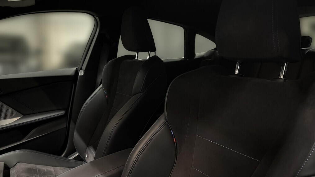 BMW Serii 2, 220