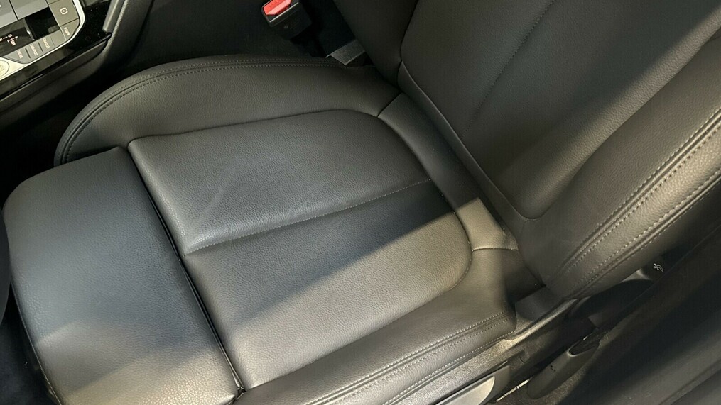 BMW Serii 2, 218