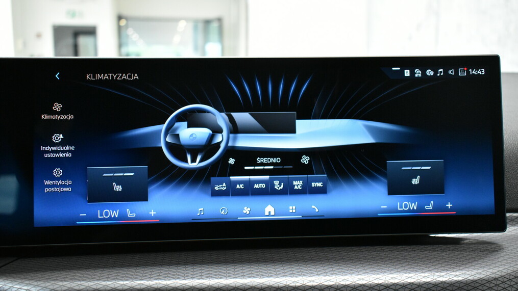 BMW Seria 3, 330
