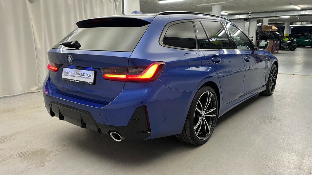 BMW Serii 3, 320