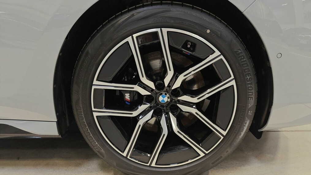 BMW Seria 7 740