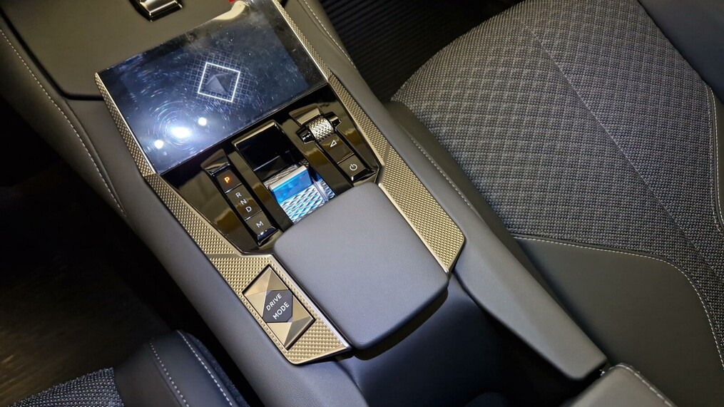 DS Automobiles DS 4
