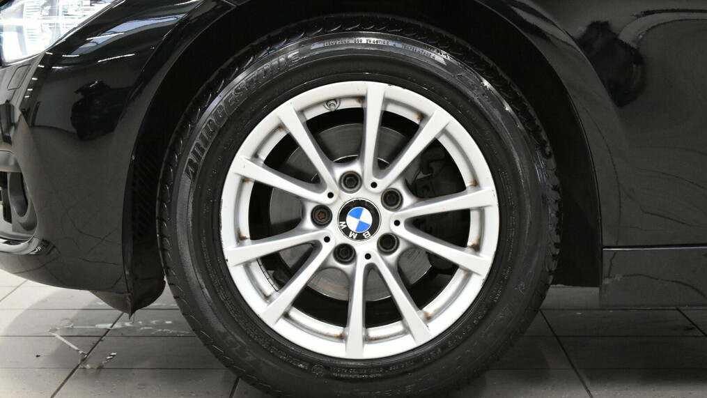 BMW Serii 3, 318