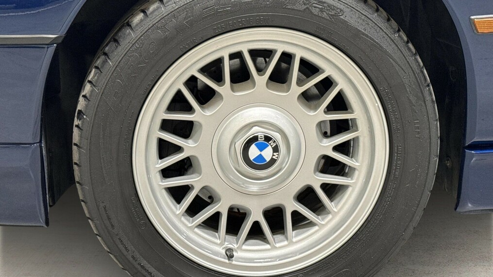 BMW Serii 8, 850