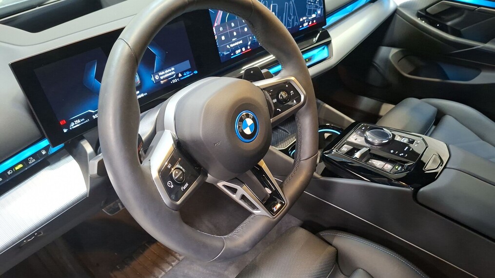 BMW Serii 5, 550