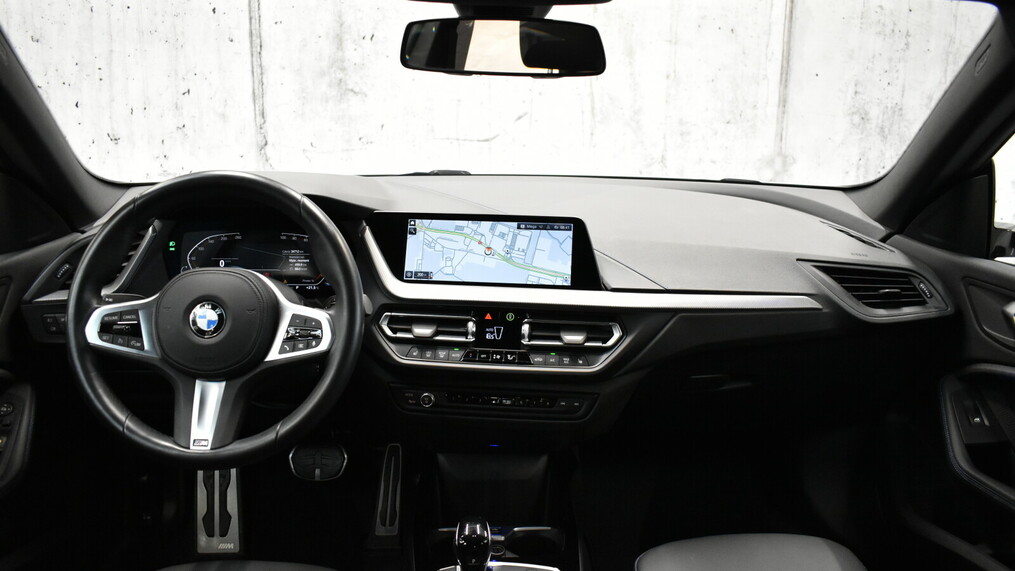 BMW Seria 2 218