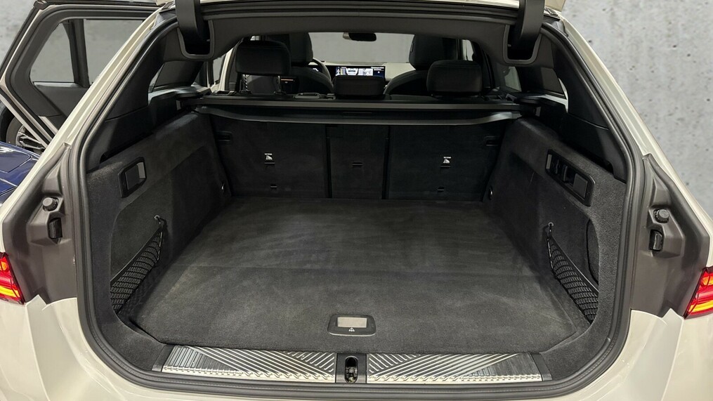 BMW Serii 5, 520