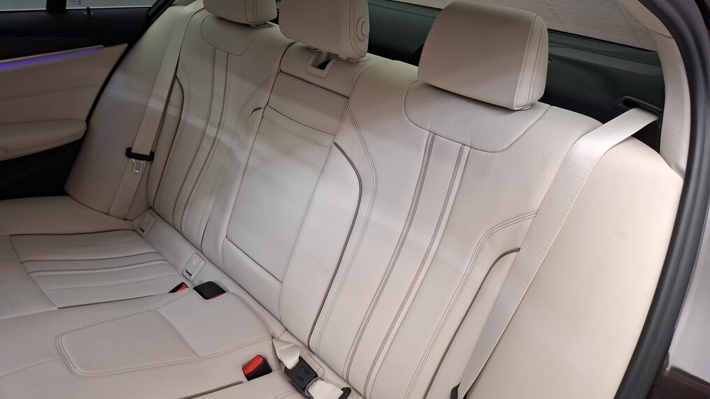 BMW Serii 5, 520