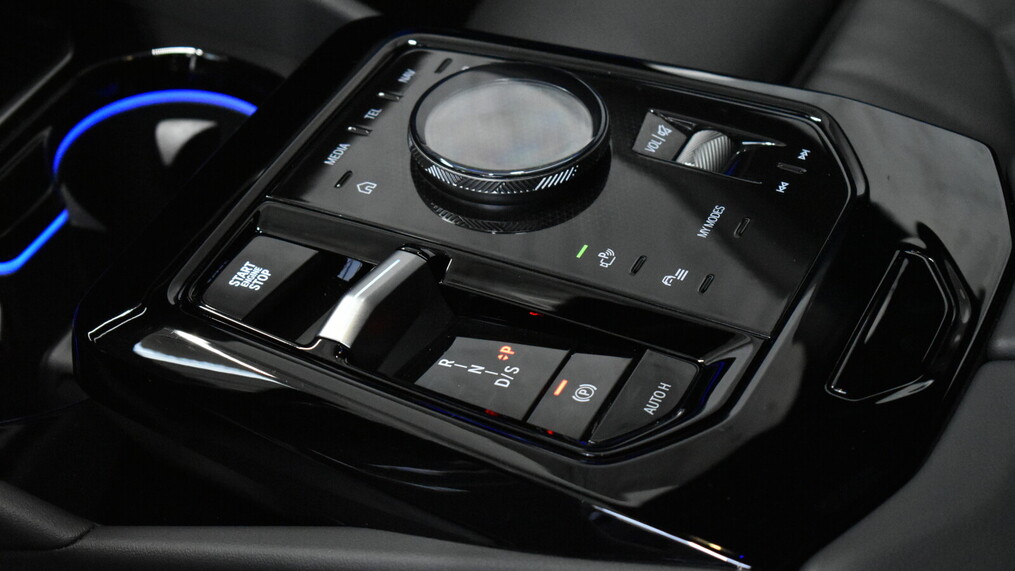 BMW Serii 5, 520