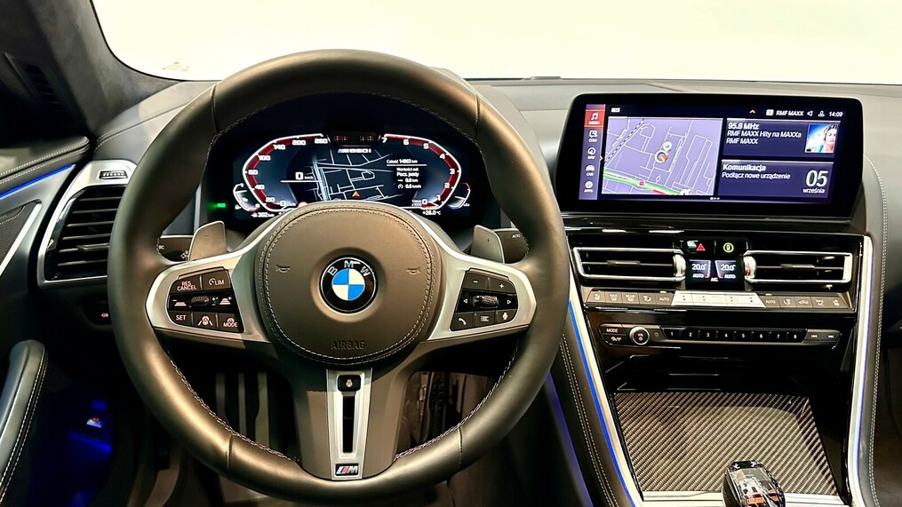 BMW Seria M8