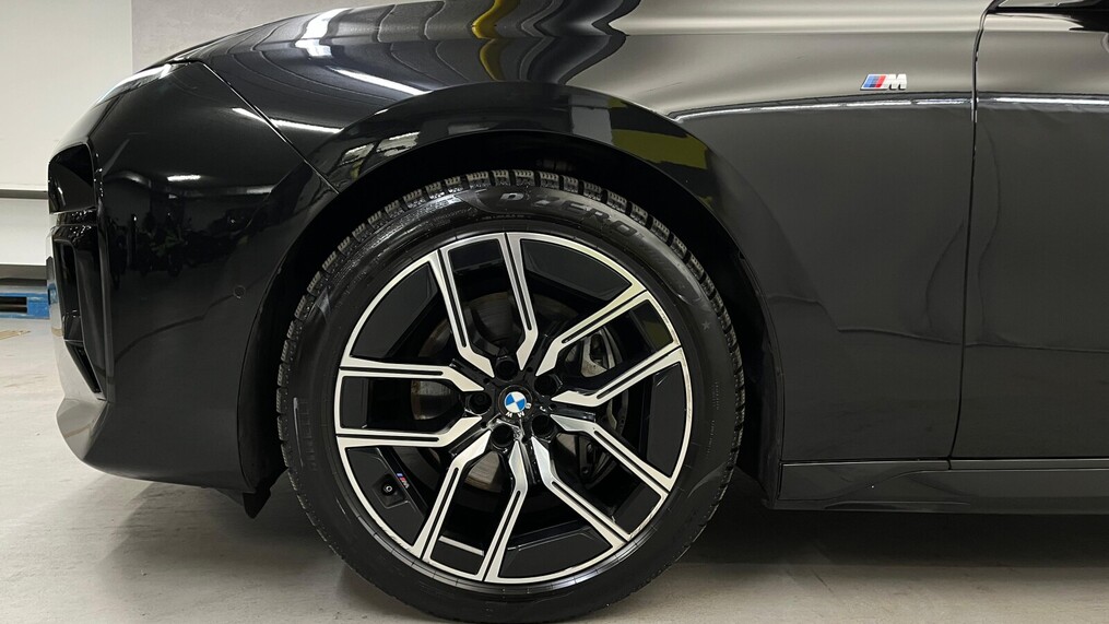 BMW Serii 7, 740