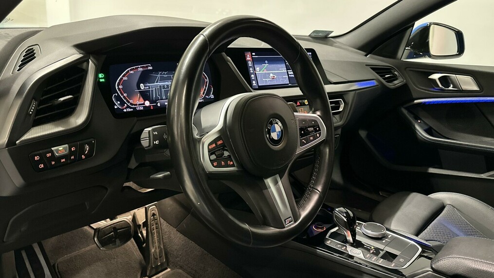 BMW Seria 2 218