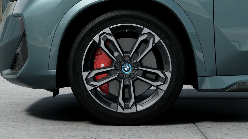 BMW iX1