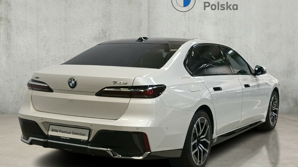BMW Serii 7, 740