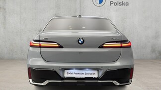 BMW Serii 7, 740