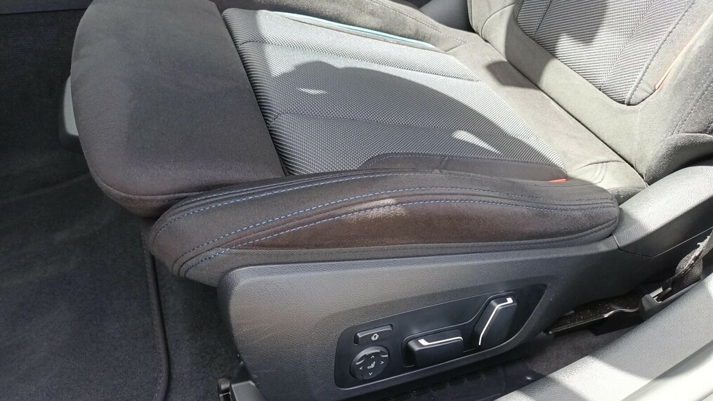 BMW Serii 3, 330