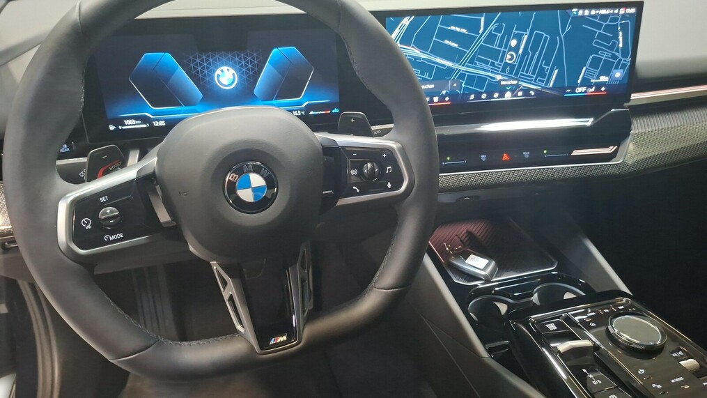 BMW Serii 5, 520