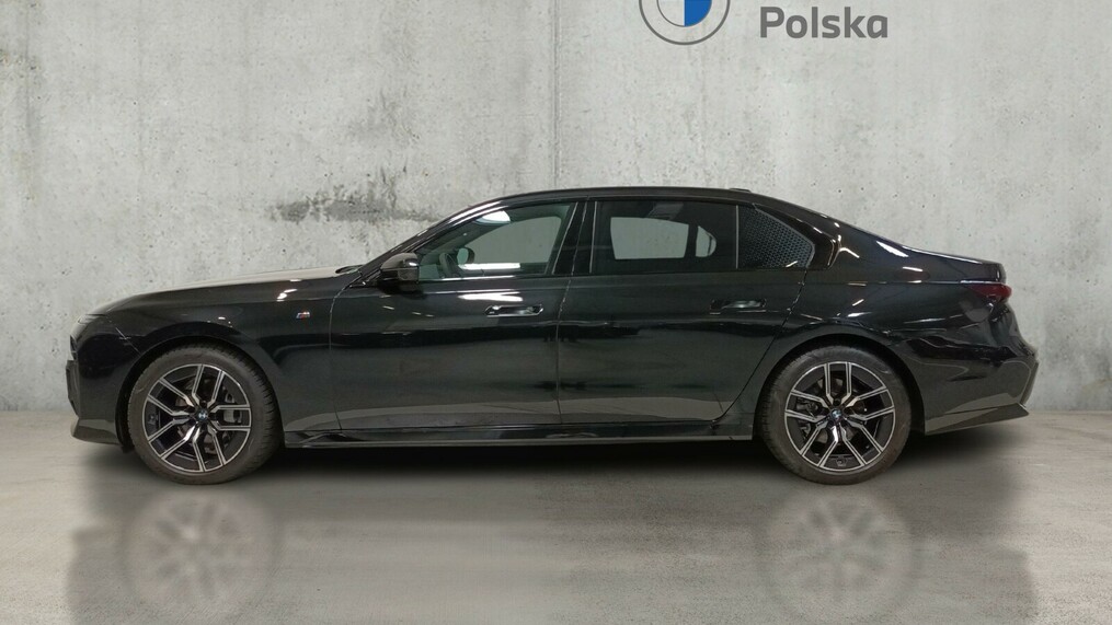 BMW Serii 7, 740