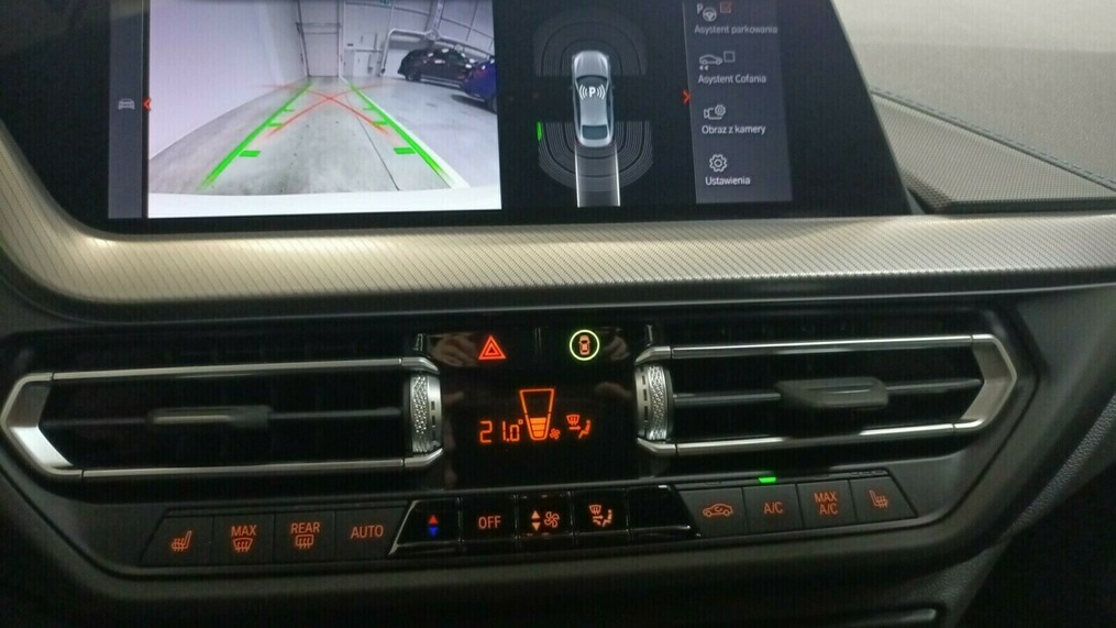 BMW Serii 2, 218