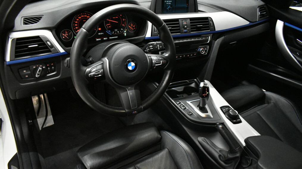 BMW Serii 3, 320