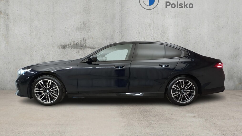 BMW Serii 5, 540