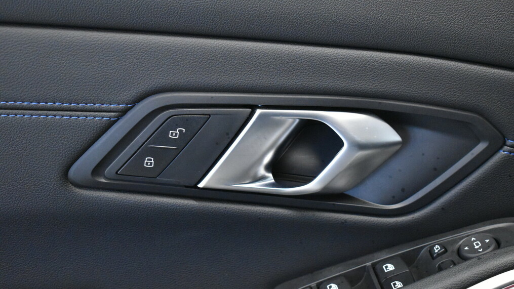 BMW Seria 3, 320