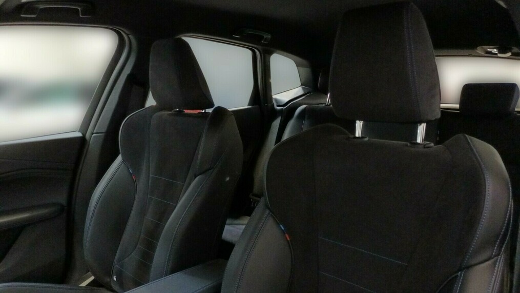 BMW Serii 2, 218