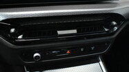 BMW Seria 3, 330