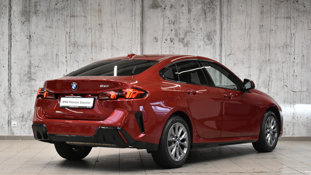 BMW Serii 2, 220