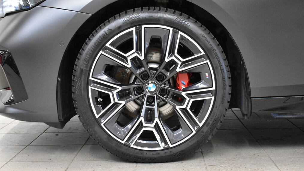 BMW Serii 5, 520