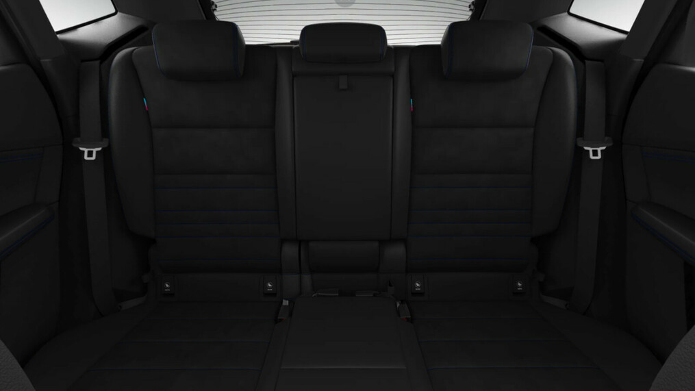 BMW Serii 2, 218