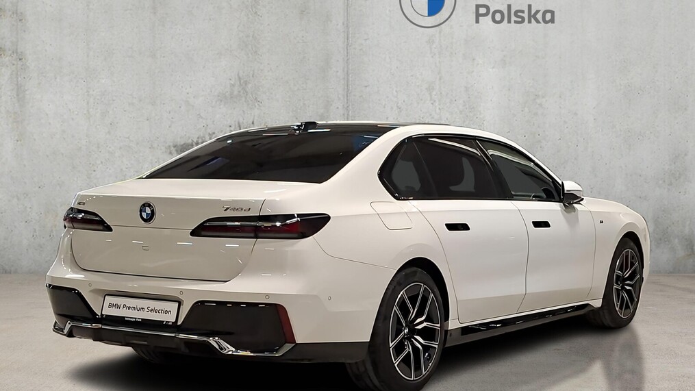 BMW Serii 7, 740