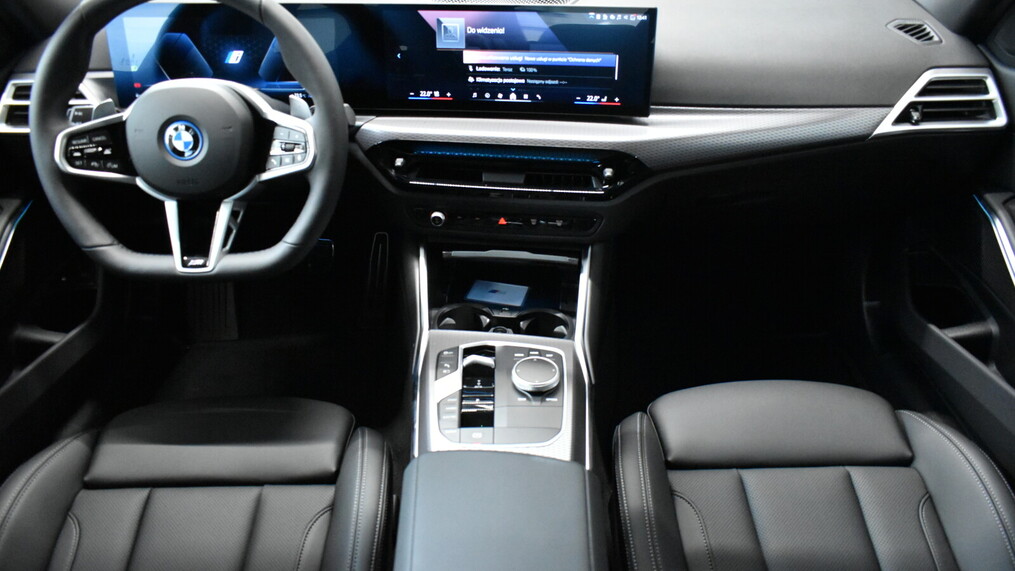 BMW Serii 3, 330