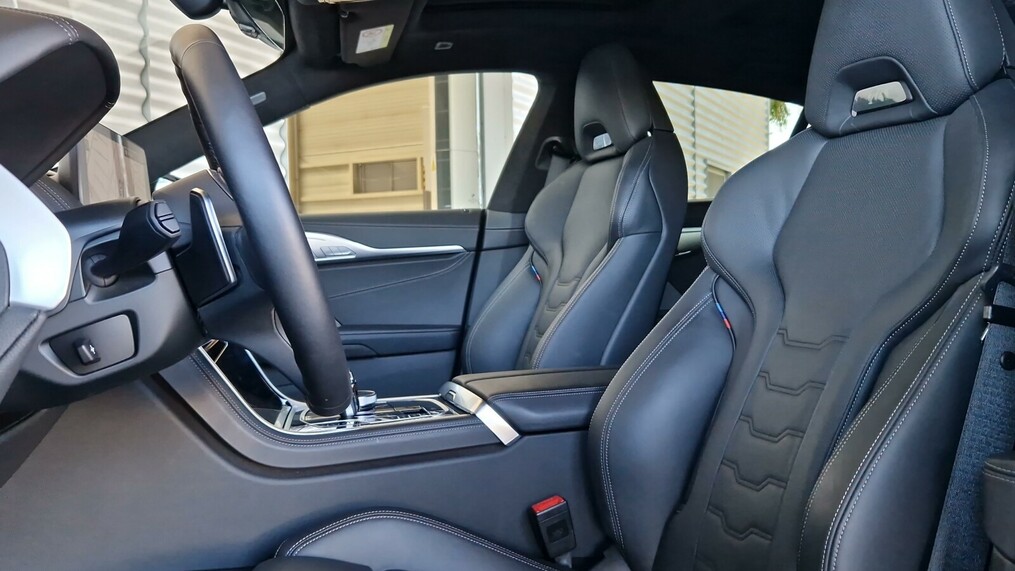 BMW Seria 8 840