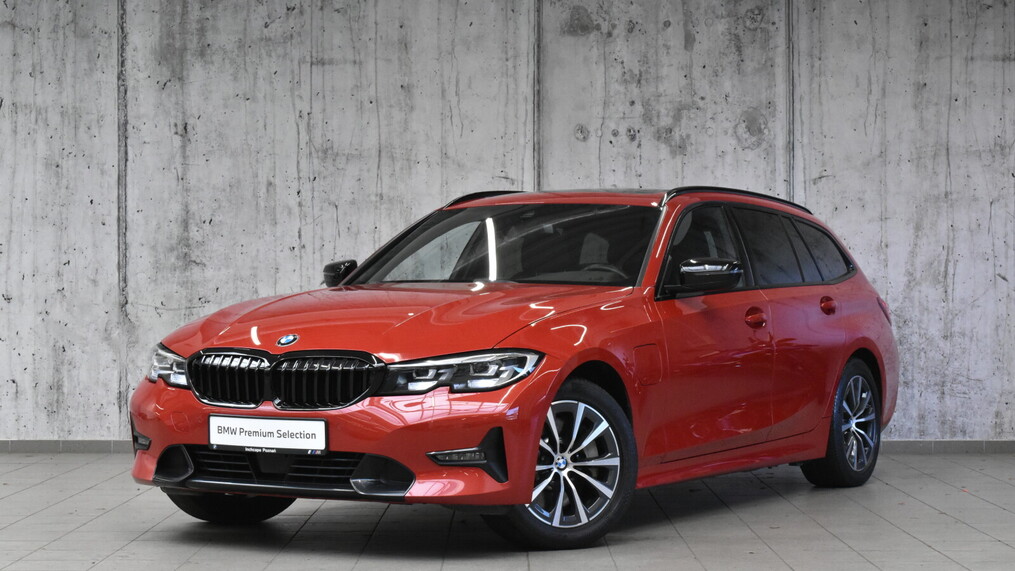 BMW Serii 3, 330