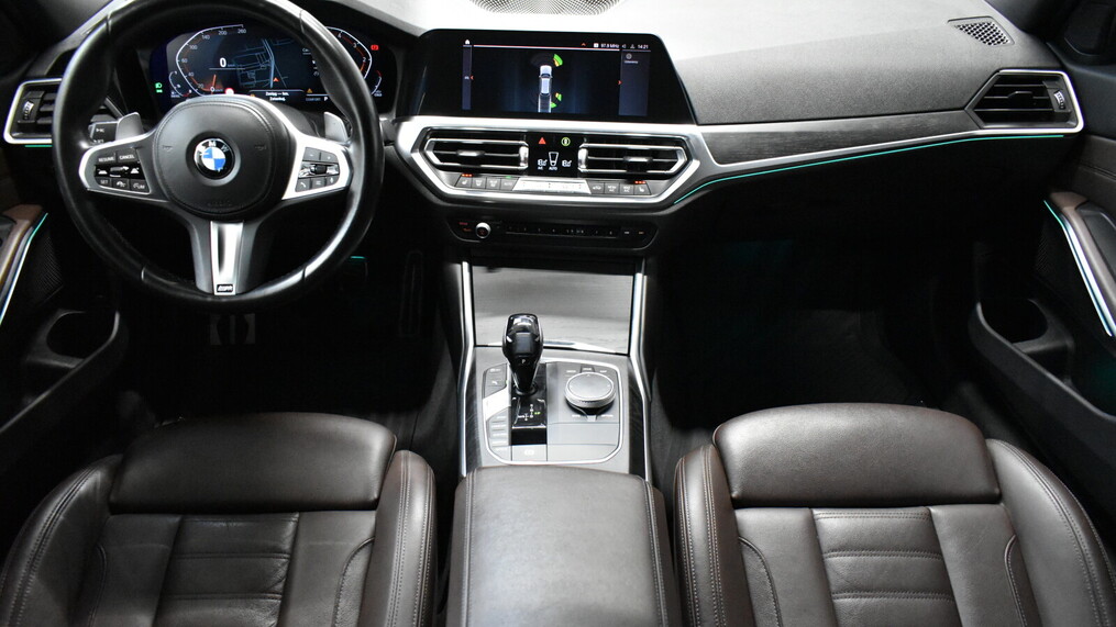 BMW Serii 3, 320