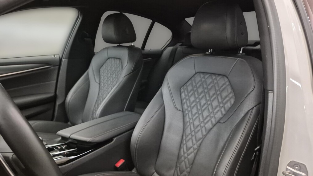 BMW Serii 5, 518