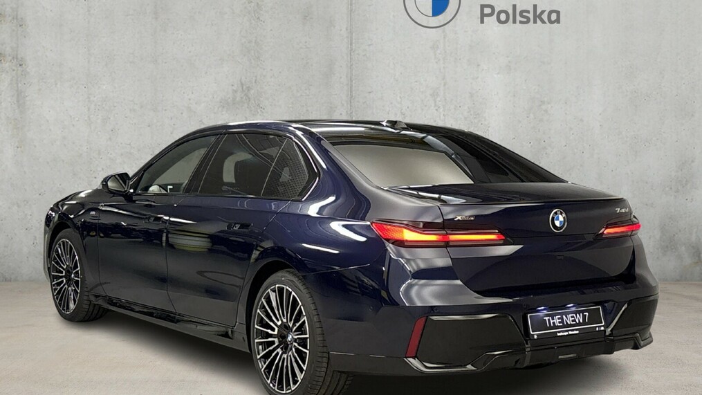 BMW Serii 7, 740
