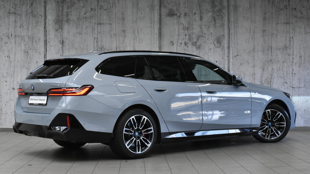 BMW Serii 5, 530