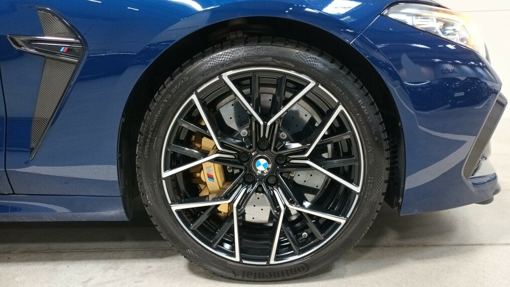 BMW Seria M8