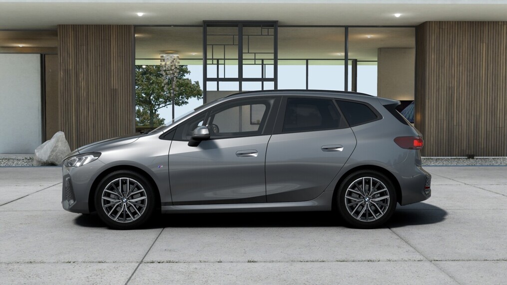 BMW Serii 2, 218