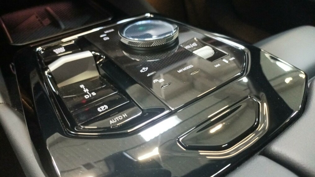 BMW Serii 5, 520
