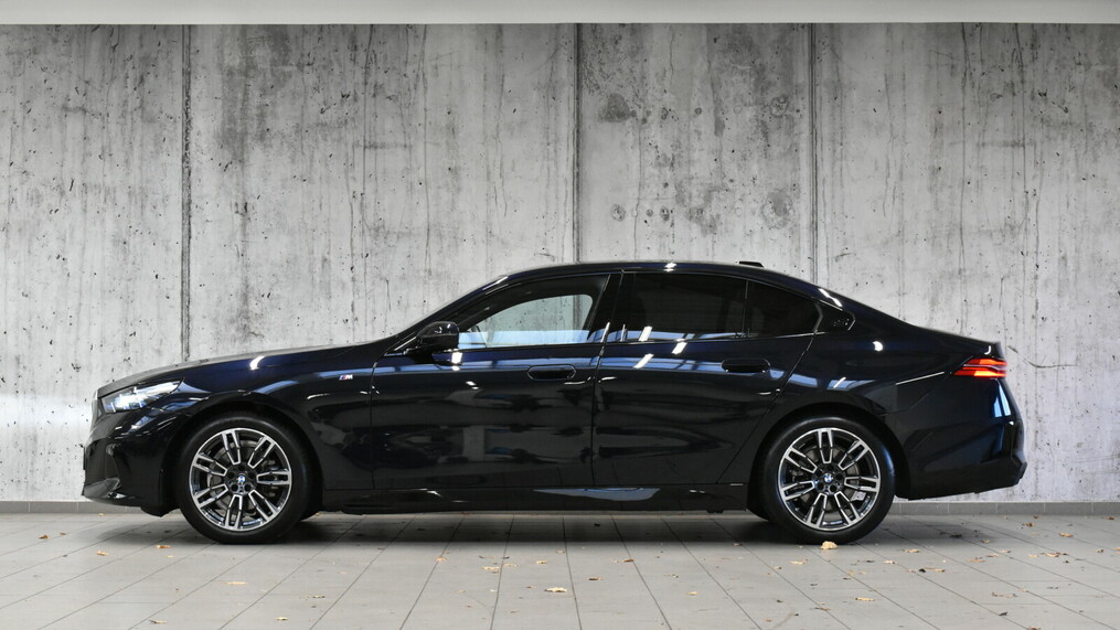 BMW Serii 5, 520