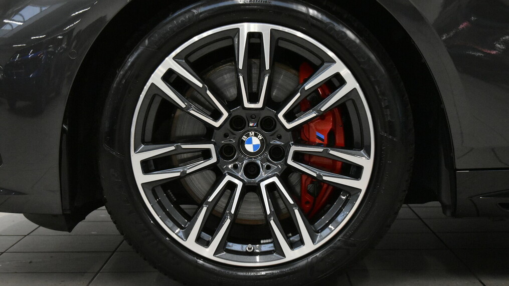BMW Serii 5, 540