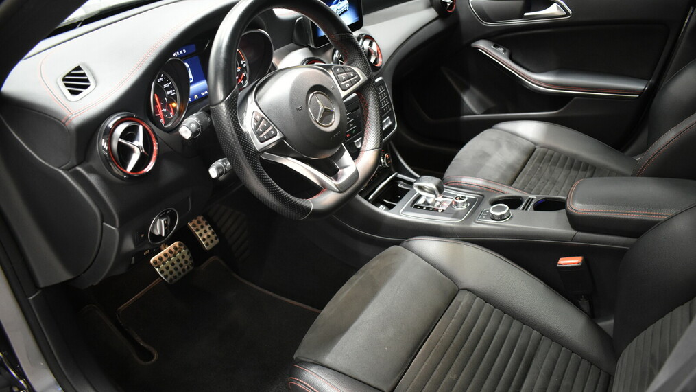 Mercedes-Benz CLA 45 AMG