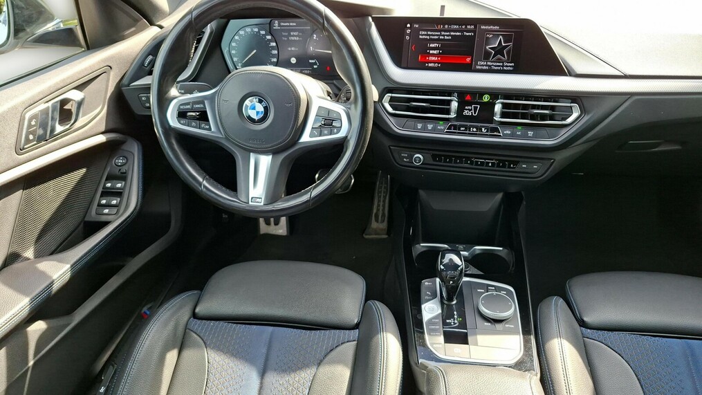 BMW Serii 2, 218
