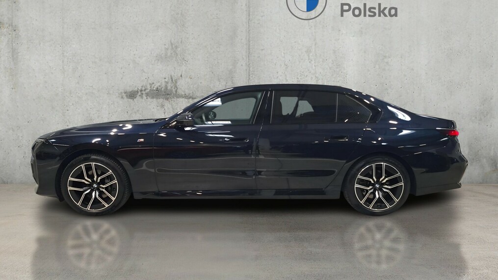BMW Serii 7, 740